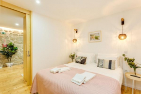 Riverside 2 Bedroom Apartment by DA'HOME